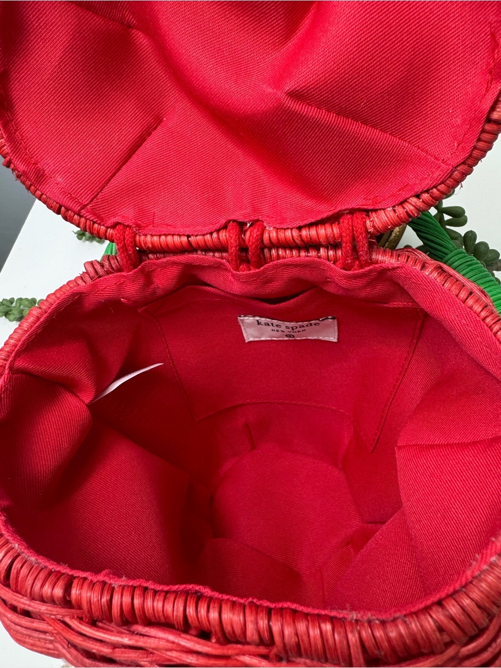 Kate Spade New York X Target Pearl Embellished Strawberry Wicker Basket Bag NWT - Picture 7 of 10